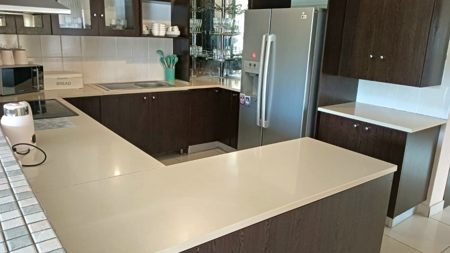 5 Bedroom Property for Sale in Gonubie Eastern Cape